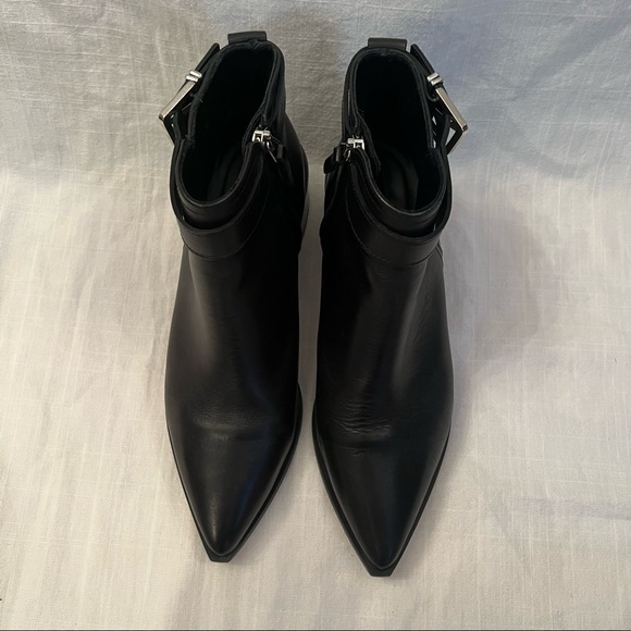 MASSIMO DUTTI black leather ankle boot with buckle - Picture 5 of 9